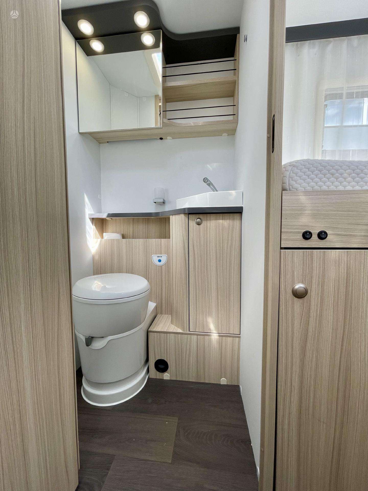 SUN S 75SL - Half integraal camper: afbeelding 4 SUN S 75SL - Half integraal camper: afbeelding 4