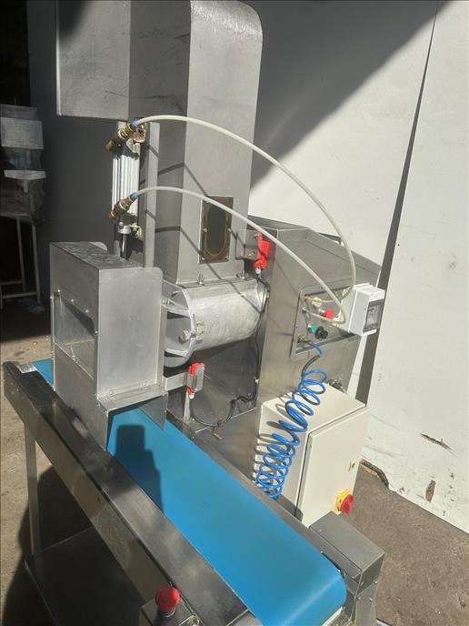 Bruton BIG T Dough Divider - Bakkerijmachine: afbeelding 4 Bruton BIG T Dough Divider - Bakkerijmachine: afbeelding 4