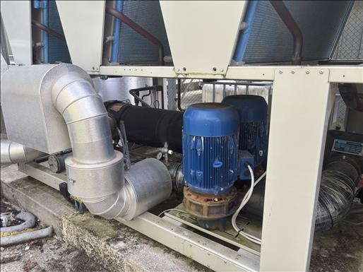 Daikin EWAT700T Chiller - Voedselverwerkende machine: afbeelding 3 Daikin EWAT700T Chiller - Voedselverwerkende machine: afbeelding 3