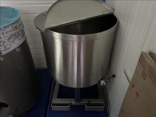 NNP 200L stainless holding tank - Voedselverwerkende machine: afbeelding 3 NNP 200L stainless holding tank - Voedselverwerkende machine: afbeelding 3