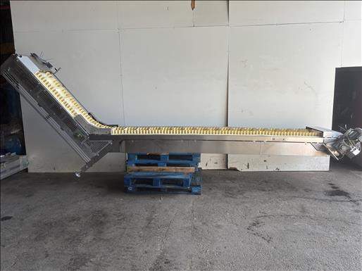 NNP Flighted elevator conveyor - Transportband: afbeelding 1 NNP Flighted elevator conveyor - Transportband: afbeelding 1