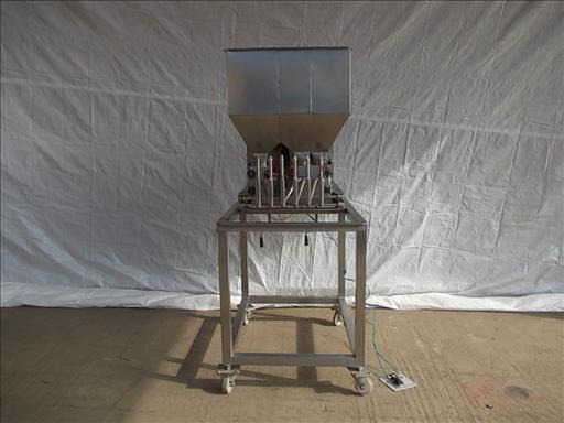 Turbo Depositor 6 Head Depositor - Voedselverwerkende machine: afbeelding 1 Turbo Depositor 6 Head Depositor - Voedselverwerkende machine: afbeelding 1