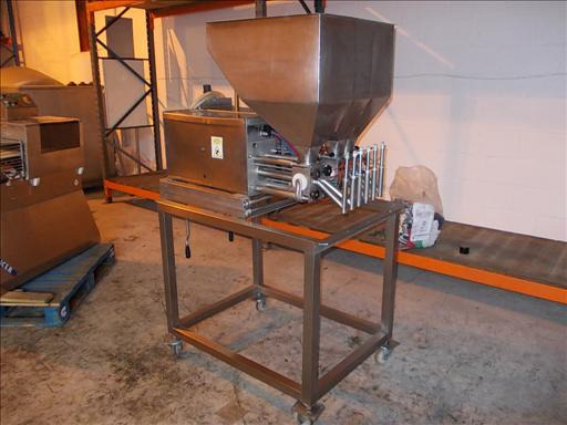 Turbo Depositor 6 Head Depositor - Voedselverwerkende machine: afbeelding 2 Turbo Depositor 6 Head Depositor - Voedselverwerkende machine: afbeelding 2