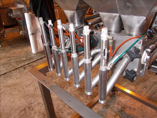 Turbo Depositor 6 Head Depositor - Voedselverwerkende machine: afbeelding 3 Turbo Depositor 6 Head Depositor - Voedselverwerkende machine: afbeelding 3