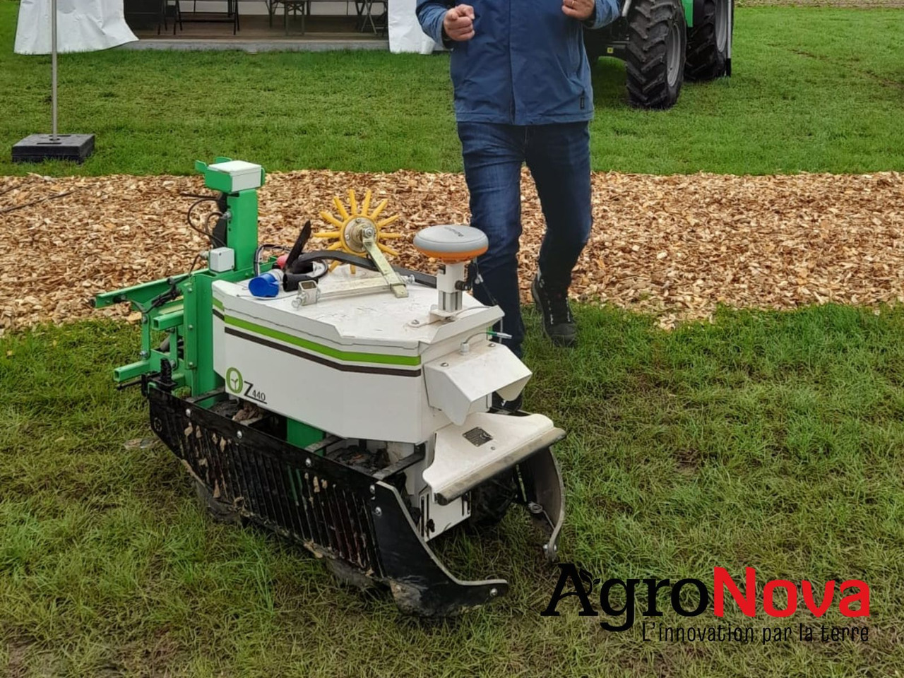 Naïo Robot Oz MARAICHAGE - Landbouwmachine: afbeelding 1 Naïo Robot Oz MARAICHAGE - Landbouwmachine: afbeelding 1