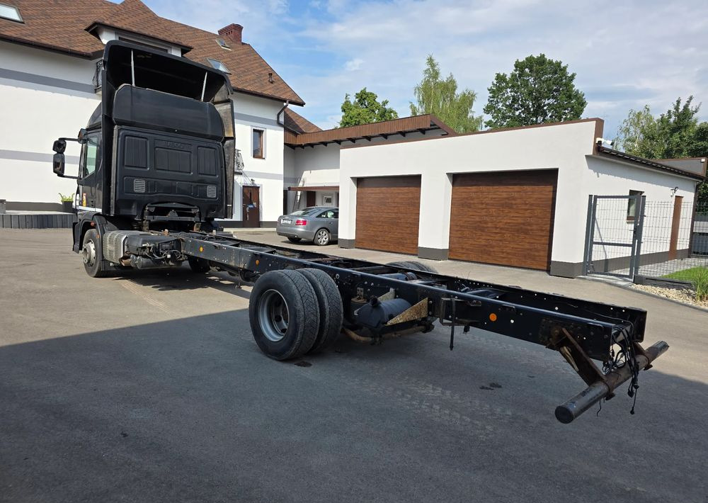Iveco EUROCARGO 160E28 RAMA DO ZABUDOWY/ LAWETA / MANUAL / - Chassis vrachtwagen: afbeelding 4 Iveco EUROCARGO 160E28 RAMA DO ZABUDOWY/ LAWETA / MANUAL / - Chassis vrachtwagen: afbeelding 4