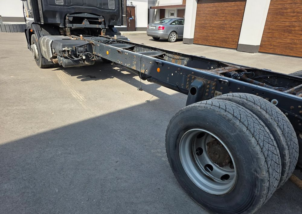 Iveco EUROCARGO 160E28 RAMA DO ZABUDOWY/ LAWETA / MANUAL / - Schuifzeilen vrachtwagen: afbeelding 5 Iveco EUROCARGO 160E28 RAMA DO ZABUDOWY/ LAWETA / MANUAL / - Schuifzeilen vrachtwagen: afbeelding 5