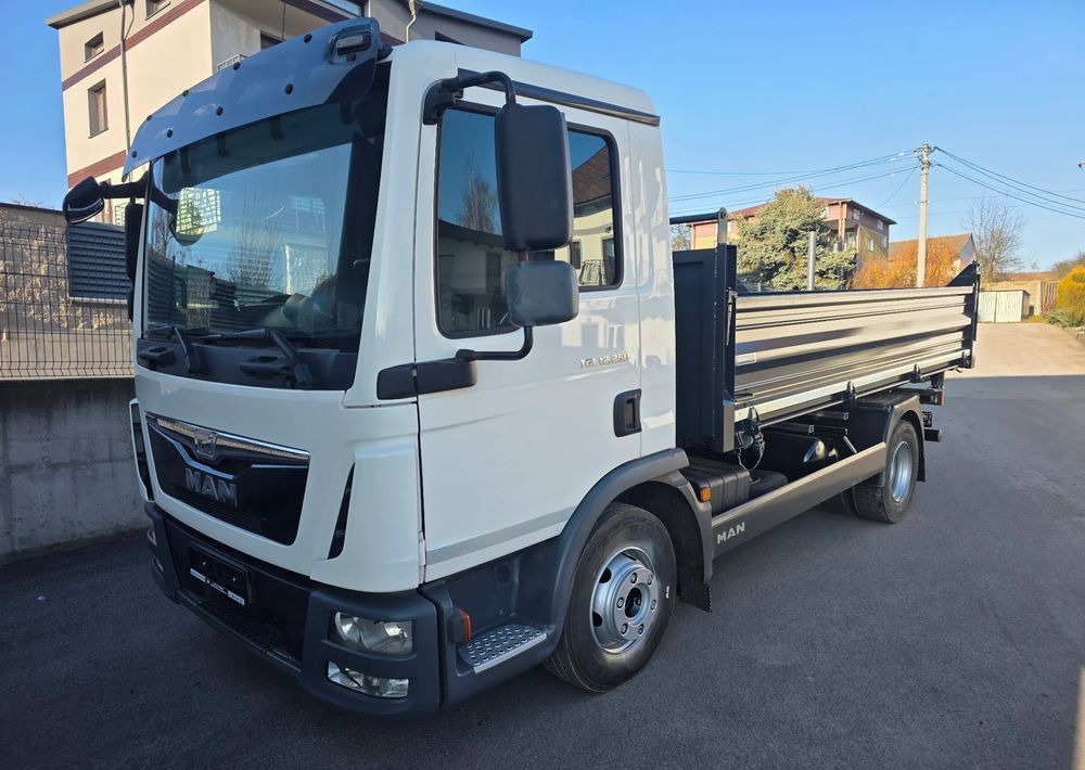 MAN TGL 12.250 /12.220 / ATEGO/ WYWROTKA / 2016 / NOWA ZABUDOWA - Kipper vrachtwagen: afbeelding 1 MAN TGL 12.250 /12.220 / ATEGO/ WYWROTKA / 2016 / NOWA ZABUDOWA - Kipper vrachtwagen: afbeelding 1