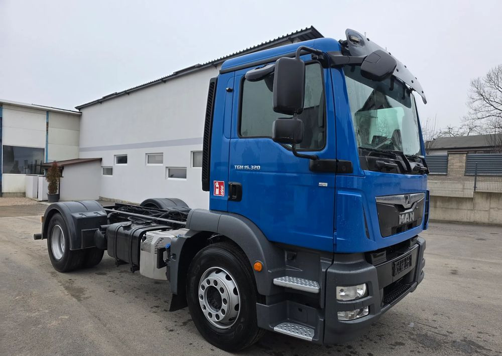 MAN TGM 18.320 urządzenie hakowe AXOR - Chassis vrachtwagen: afbeelding 3 MAN TGM 18.320 urządzenie hakowe AXOR - Chassis vrachtwagen: afbeelding 3