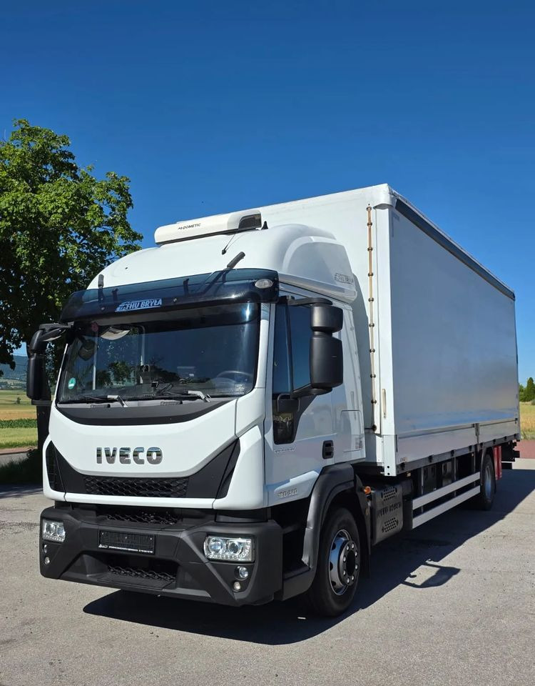 Iveco EUROCARGO 160E320/FIRANKA/WINDA/AUTOMAT/NISKI PRZEBIEG/E6/SPROWADZONY/PIERWSZY WŁAŚCICIEL - Schuifzeilen vrachtwagen: afbeelding 1 Iveco EUROCARGO 160E320/FIRANKA/WINDA/AUTOMAT/NISKI PRZEBIEG/E6/SPROWADZONY/PIERWSZY WŁAŚCICIEL - Schuifzeilen vrachtwagen: afbeelding 1