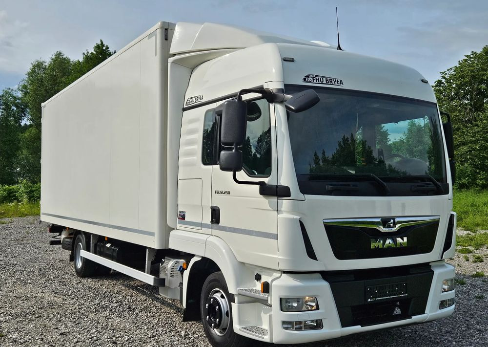 MAN TGL 12.250 / KONTENER / IZOTERMA / WINDA / 2019R / EURO 6 / PEŁEN SERWIS / 6 TON ŁADOWNOŚĆ / SPROWADZONY / ZADBANY / JAK NOWY / KSIĄŻKA SERWISOWA / E6 / 17 PALET - Bakwagen: afbeelding 1 MAN TGL 12.250 / KONTENER / IZOTERMA / WINDA / 2019R / EURO 6 / PEŁEN SERWIS / 6 TON ŁADOWNOŚĆ / SPROWADZONY / ZADBANY / JAK NOWY / KSIĄŻKA SERWISOWA / E6 / 17 PALET - Bakwagen: afbeelding 1