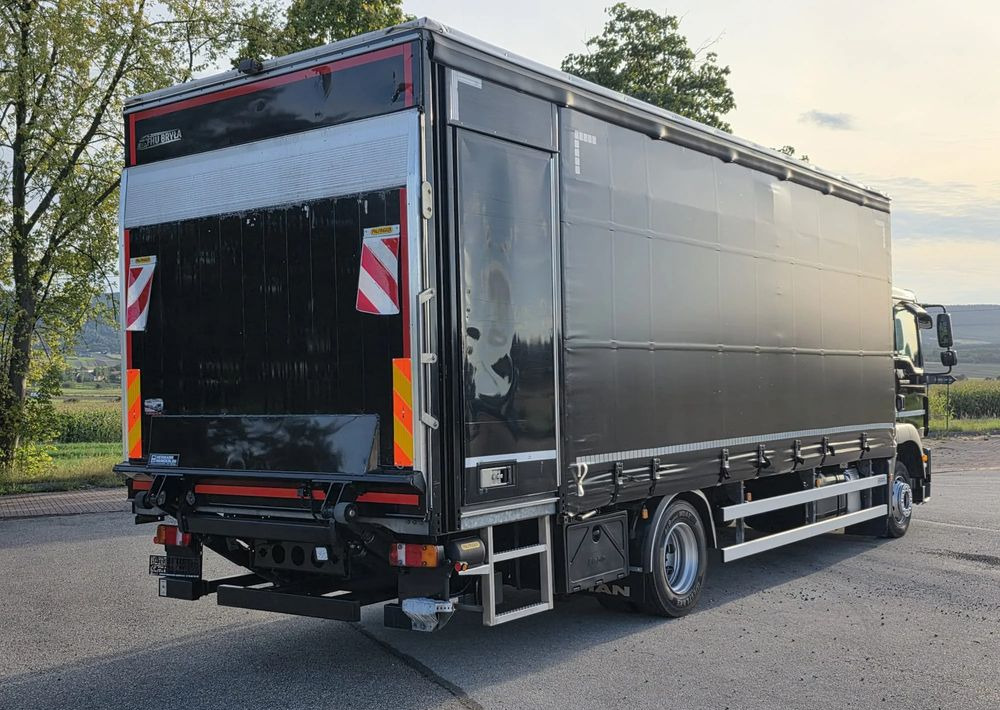 MAN TGM 12.290 / 15.290 / E6/ FIRANKA /BOCZNE DRZWI / BURTO-FIRANKA / 18PALET / WINDA / NISKI PRZEBIEG / 2018/ CAŁY NA PODUSZKACH / SERWISOWANY - Schuifzeilen vrachtwagen: afbeelding 5 MAN TGM 12.290 / 15.290 / E6/ FIRANKA /BOCZNE DRZWI / BURTO-FIRANKA / 18PALET / WINDA / NISKI PRZEBIEG / 2018/ CAŁY NA PODUSZKACH / SERWISOWANY - Schuifzeilen vrachtwagen: afbeelding 5