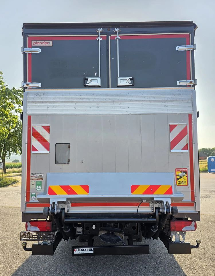 MAN TGM 15.290 / BURTO-FIRANKA / CAŁY NA PODUSZKACH /KLIMA POSTOJOWA / 2018R /  NISKI PRZEBIEG / 18 PALET / E6 / JAK NOWY / WINDA / - Schuifzeilen vrachtwagen: afbeelding 5 MAN TGM 15.290 / BURTO-FIRANKA / CAŁY NA PODUSZKACH /KLIMA POSTOJOWA / 2018R /  NISKI PRZEBIEG / 18 PALET / E6 / JAK NOWY / WINDA / - Schuifzeilen vrachtwagen: afbeelding 5
