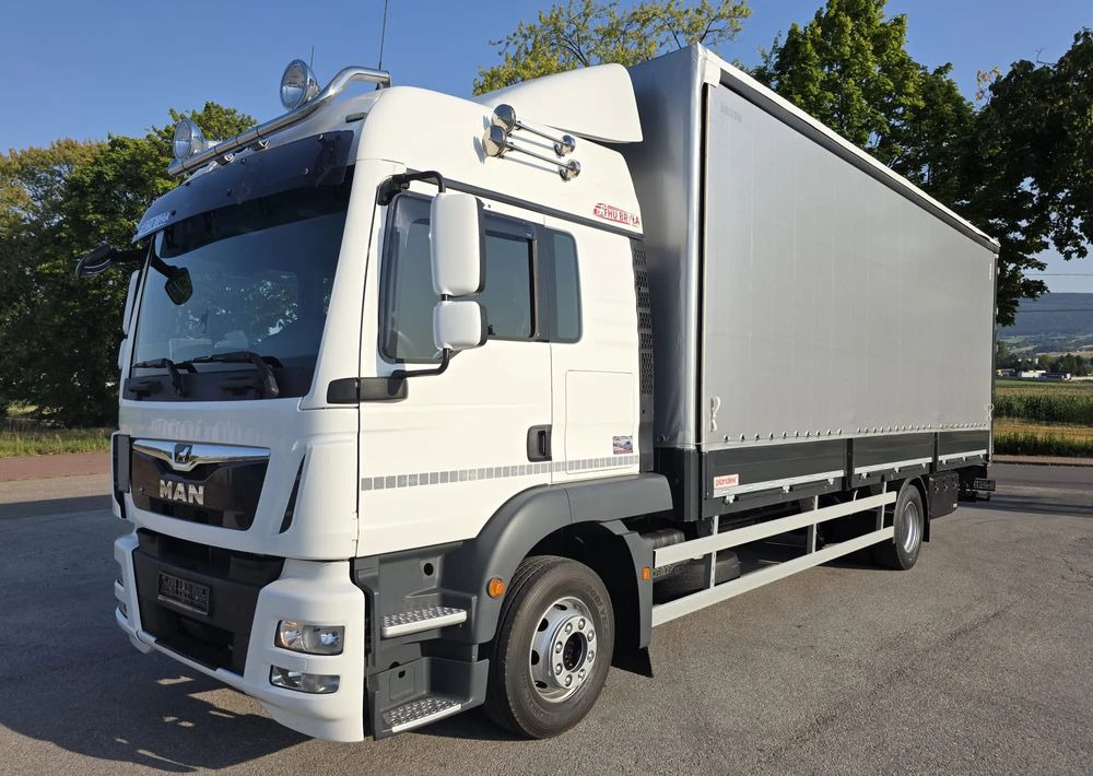 MAN TGM 15.290 / BURTO-FIRANKA / CAŁY NA PODUSZKACH /KLIMA POSTOJOWA / 2018R /  NISKI PRZEBIEG / 18 PALET / E6 / JAK NOWY / WINDA / - Schuifzeilen vrachtwagen: afbeelding 1 MAN TGM 15.290 / BURTO-FIRANKA / CAŁY NA PODUSZKACH /KLIMA POSTOJOWA / 2018R /  NISKI PRZEBIEG / 18 PALET / E6 / JAK NOWY / WINDA / - Schuifzeilen vrachtwagen: afbeelding 1