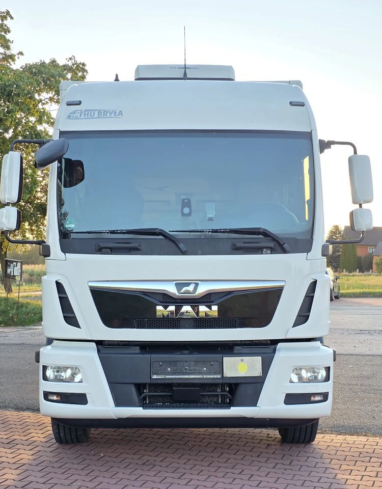 MAN TGM 15.290 / TGL / KONTENER / IZOTERMA / WINDA / KLIMA POSTOJOWA / 2019R / EURO 6 / PEŁEN SERWIS / 8200KG ŁADOWNOŚĆ / SPROWADZONY / ZADBANY / JAK NOWY / KSIĄŻKA SERWISOWA / E6 / 18 PALET - Bakwagen: afbeelding 3 MAN TGM 15.290 / TGL / KONTENER / IZOTERMA / WINDA / KLIMA POSTOJOWA / 2019R / EURO 6 / PEŁEN SERWIS / 8200KG ŁADOWNOŚĆ / SPROWADZONY / ZADBANY / JAK NOWY / KSIĄŻKA SERWISOWA / E6 / 18 PALET - Bakwagen: afbeelding 3