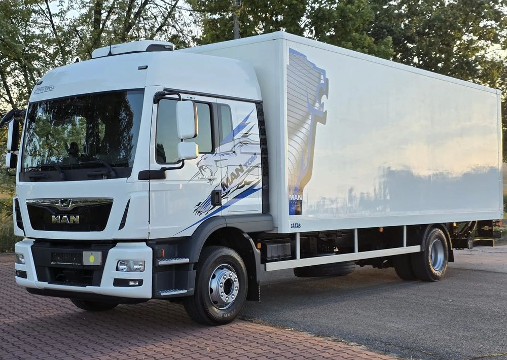 MAN TGM 15.290 / TGL / KONTENER / IZOTERMA / WINDA / KLIMA POSTOJOWA / 2019R / EURO 6 / PEŁEN SERWIS / 8200KG ŁADOWNOŚĆ / SPROWADZONY / ZADBANY / JAK NOWY / KSIĄŻKA SERWISOWA / E6 / 18 PALET - Bakwagen: afbeelding 2 MAN TGM 15.290 / TGL / KONTENER / IZOTERMA / WINDA / KLIMA POSTOJOWA / 2019R / EURO 6 / PEŁEN SERWIS / 8200KG ŁADOWNOŚĆ / SPROWADZONY / ZADBANY / JAK NOWY / KSIĄŻKA SERWISOWA / E6 / 18 PALET - Bakwagen: afbeelding 2