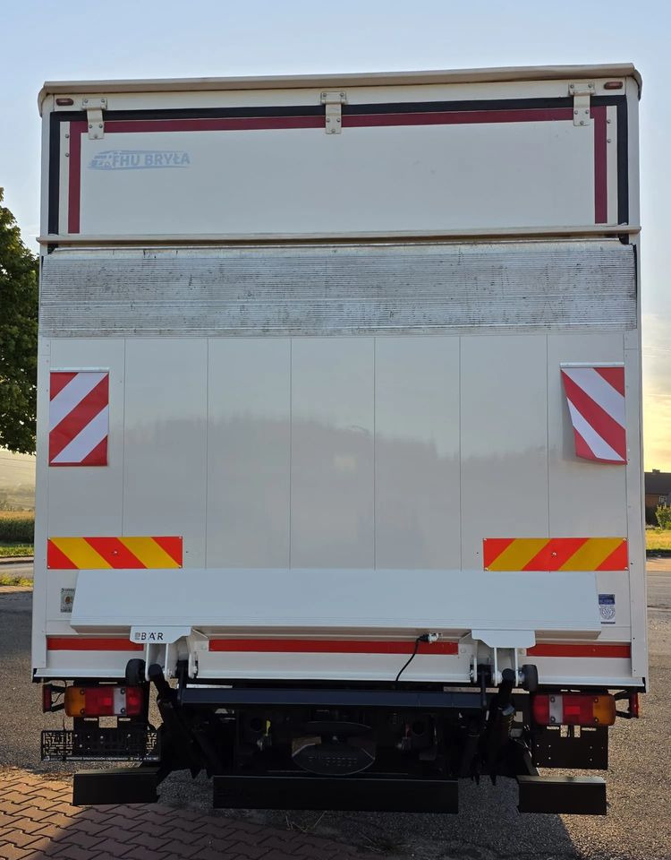 Bakwagen MAN TGM 15.290 / TGL / KONTENER / IZOTERMA / WINDA / KLIMA POSTOJOWA / 2019R / EURO 6 / PEŁEN SERWIS /  8200KG ŁADOWNOŚĆ  / SPROWADZONY / ZADBANY / JAK NOWY /  KSIĄŻKA SERWISOWA / E6 / 18 PALET: afbeelding 15
