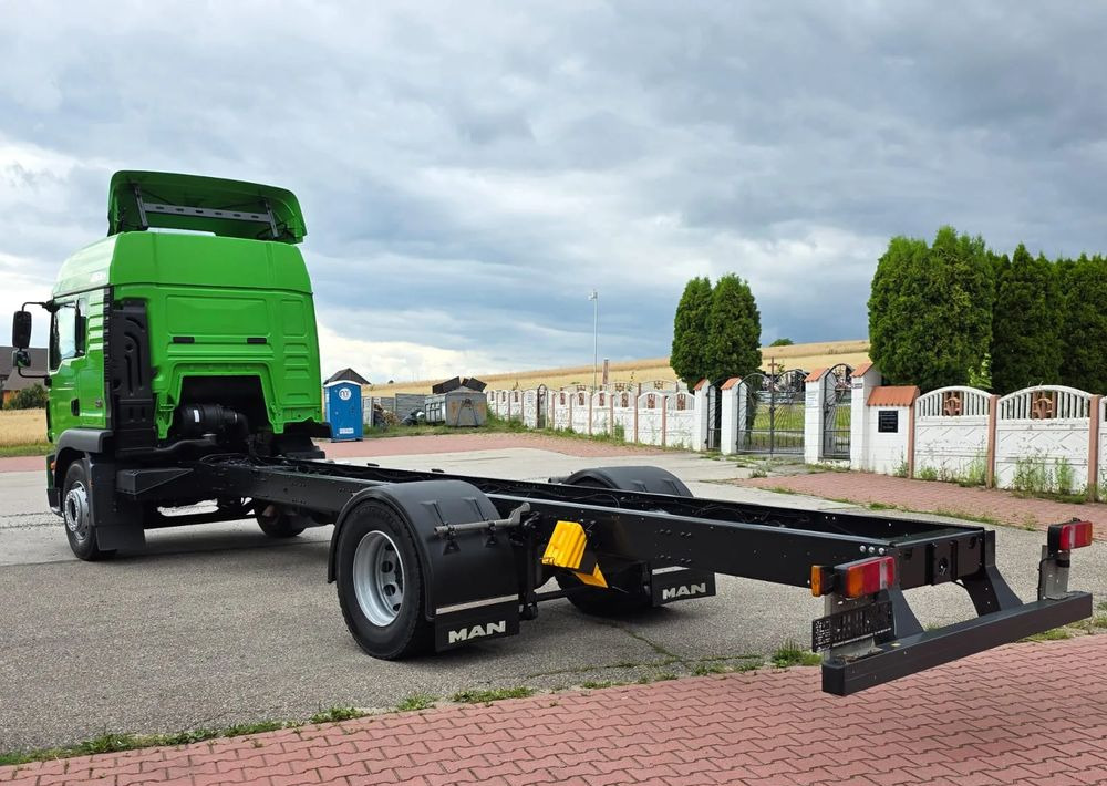 Leasing  MAN TGM 18.340 / 18.290 / E6 / NISKI PRZEBIEG / 2016 / SERWISOWANY / ROZSTAW OSI 5.7M / RAMA DO ZABUDOWY / SYPIALKA / STAN BARDZO DOBRY / AUTOMAT MAN TGM 18.340 / 18.290 / E6 / NISKI PRZEBIEG / 2016 / SERWISOWANY / ROZSTAW OSI 5.7M / RAMA DO ZABUDOWY / SYPIALKA / STAN BARDZO DOBRY / AUTOMAT: afbeelding 8