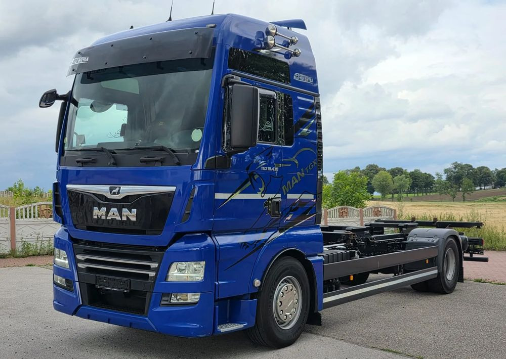 MAN TGX 18.430 / SPROWADZONY / DO ŻYWCA / 2020 / KLIMA POSTOJOWA / SERWISOWANY / JAK NOWY / NISKI PRZEBIEG / RAMA / BDF / E6 - Chassis vrachtwagen: afbeelding 1 MAN TGX 18.430 / SPROWADZONY / DO ŻYWCA / 2020 / KLIMA POSTOJOWA / SERWISOWANY / JAK NOWY / NISKI PRZEBIEG / RAMA / BDF / E6 - Chassis vrachtwagen: afbeelding 1