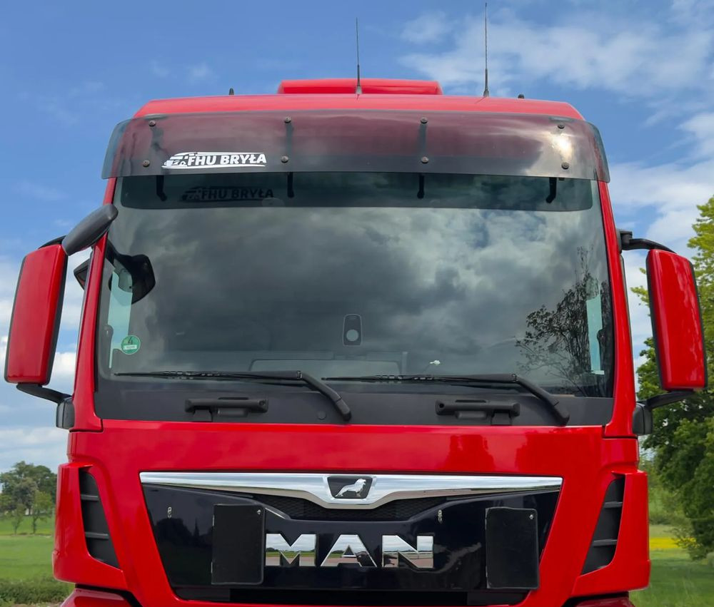 MAN TGX 26.500 / LIFT / 6X2 / KLIMA POSTOJOWA / 18PALET / E6 / FIRANKA / 18 TON ŁADOWNOŚĆ / WINDA / NISKI PRZEBIEG / JEDEN WŁAŚCICIEL / PODWIESZANA OŚ - Schuifzeilen vrachtwagen: afbeelding 4 MAN TGX 26.500 / LIFT / 6X2 / KLIMA POSTOJOWA / 18PALET / E6 / FIRANKA / 18 TON ŁADOWNOŚĆ / WINDA / NISKI PRZEBIEG / JEDEN WŁAŚCICIEL / PODWIESZANA OŚ - Schuifzeilen vrachtwagen: afbeelding 4