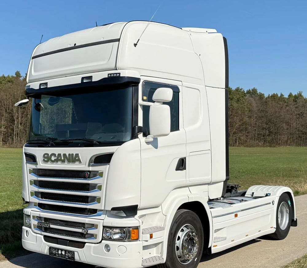 Scania R520/SERWISOWANA/SPROWADZONA/4PODUSZKI TYŁ/RETARDER/NISKI PRZEBIEG - Trekker: afbeelding 2 Scania R520/SERWISOWANA/SPROWADZONA/4PODUSZKI TYŁ/RETARDER/NISKI PRZEBIEG - Trekker: afbeelding 2