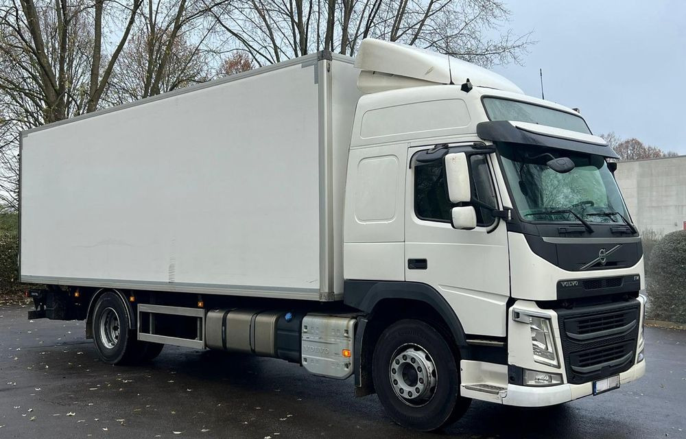 Volvo FM 340 / IZOTERMA / WINDA / SPROWADZONY / 18 PALET / 10.2017 / E6 / STAN BARDZO DOBRY - Koelwagen vrachtwagen: afbeelding 2 Volvo FM 340 / IZOTERMA / WINDA / SPROWADZONY / 18 PALET / 10.2017 / E6 / STAN BARDZO DOBRY - Koelwagen vrachtwagen: afbeelding 2