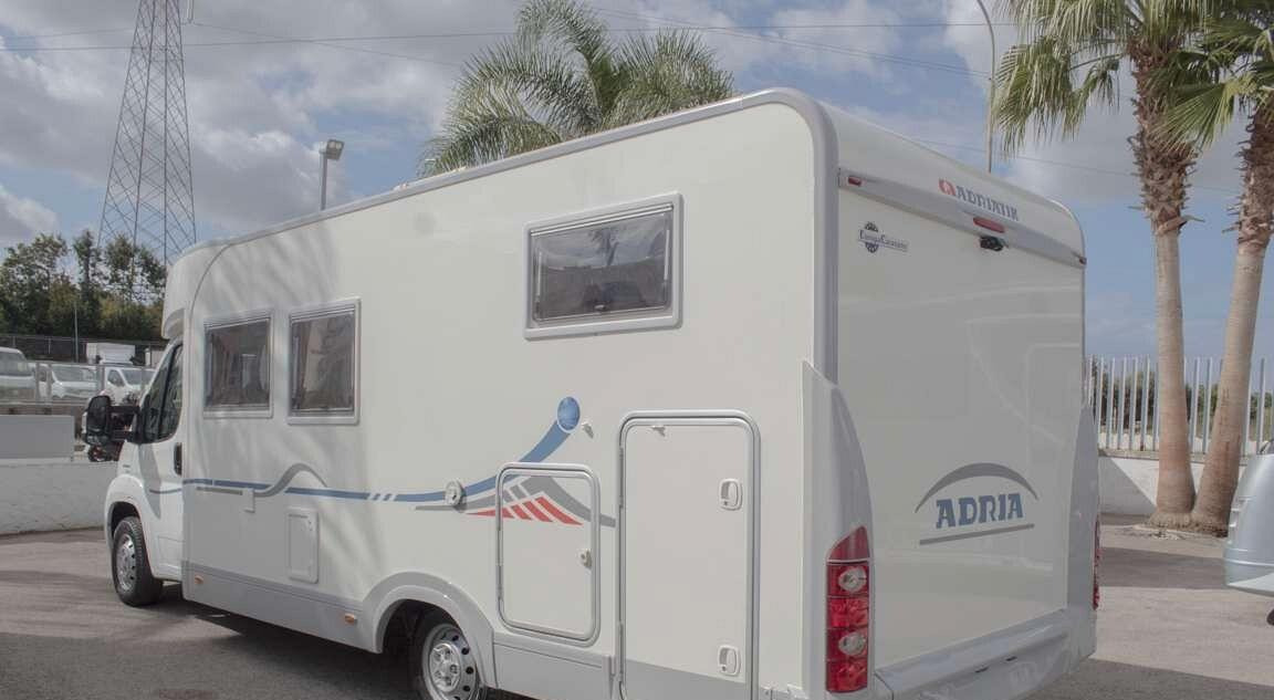 Adria coral 660 - Half integraal camper: afbeelding 4 Adria coral 660 - Half integraal camper: afbeelding 4