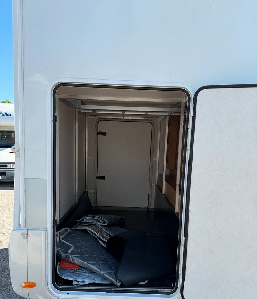 Alkoof camper Rimor SUPERBRIG 677 TC: afbeelding 6 Alkoof camper Rimor SUPERBRIG 677 TC: afbeelding 6