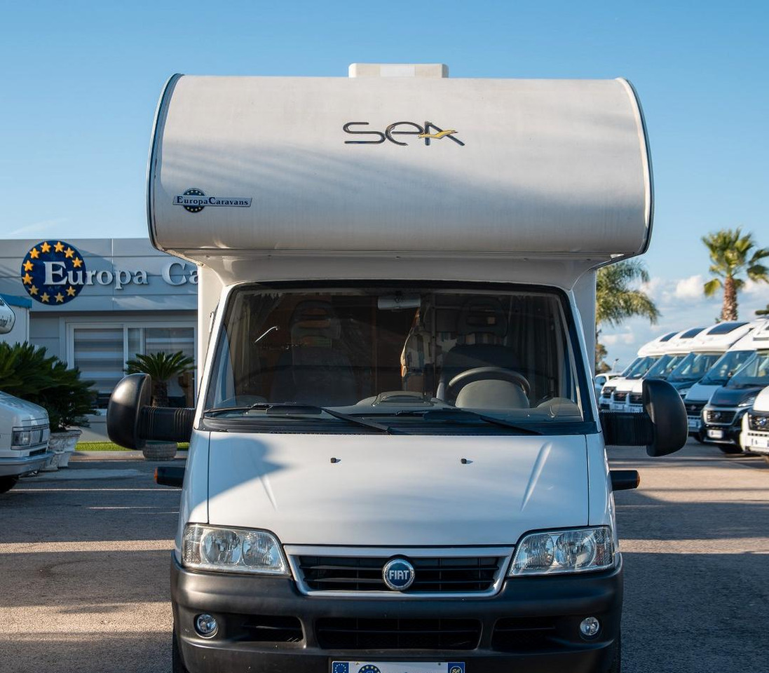 Sea dinghy 2 - Alkoof camper: afbeelding 1 Sea dinghy 2 - Alkoof camper: afbeelding 1
