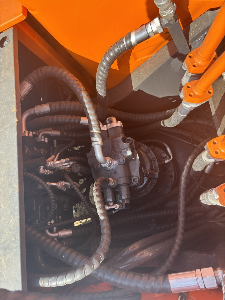 DOOSAN Korea imports doosan DX225 - Rupsgraafmachine: afbeelding 4 DOOSAN Korea imports doosan DX225 - Rupsgraafmachine: afbeelding 4