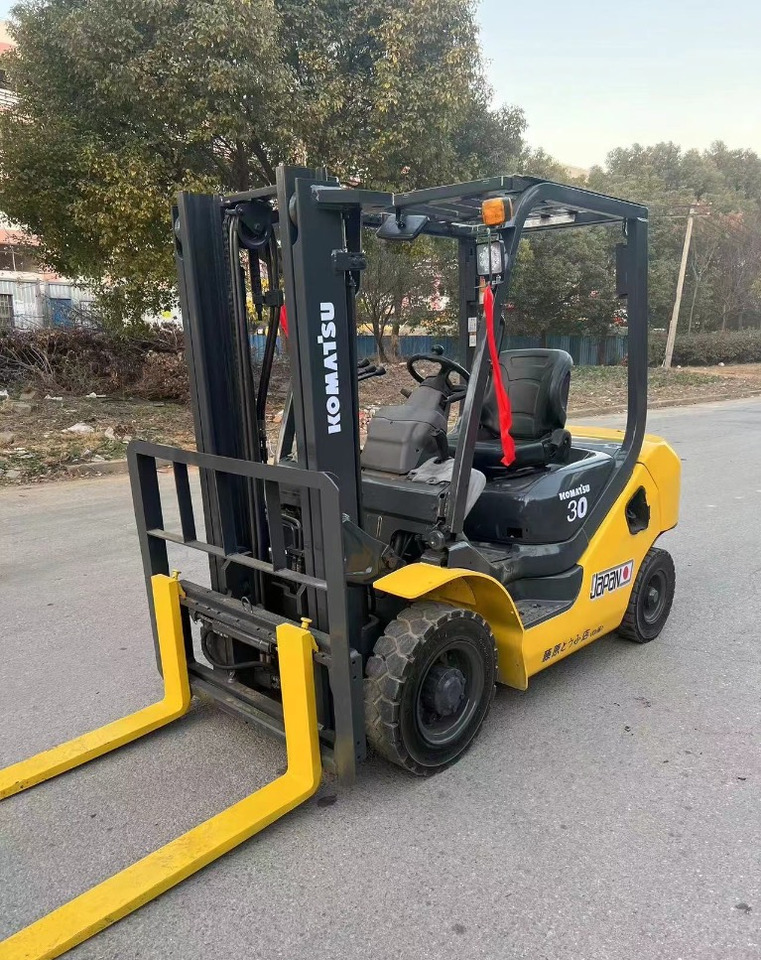 Komatsu 30 30 - Diesel heftruck: afbeelding 3 Komatsu 30 30 - Diesel heftruck: afbeelding 3