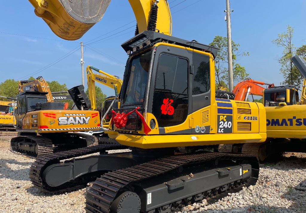 Komatsu PC 240 PC220 PC240-8 - Rupsgraafmachine: afbeelding 2 Komatsu PC 240 PC220 PC240-8 - Rupsgraafmachine: afbeelding 2