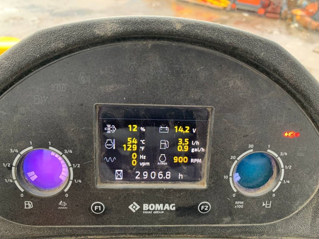 Leasing Bomag BW219 DH5+3D Trimble GPS Bomag BW219 DH5+3D Trimble GPS: afbeelding 11 Leasing Bomag BW219 DH5+3D Trimble GPS Bomag BW219 DH5+3D Trimble GPS: afbeelding 11