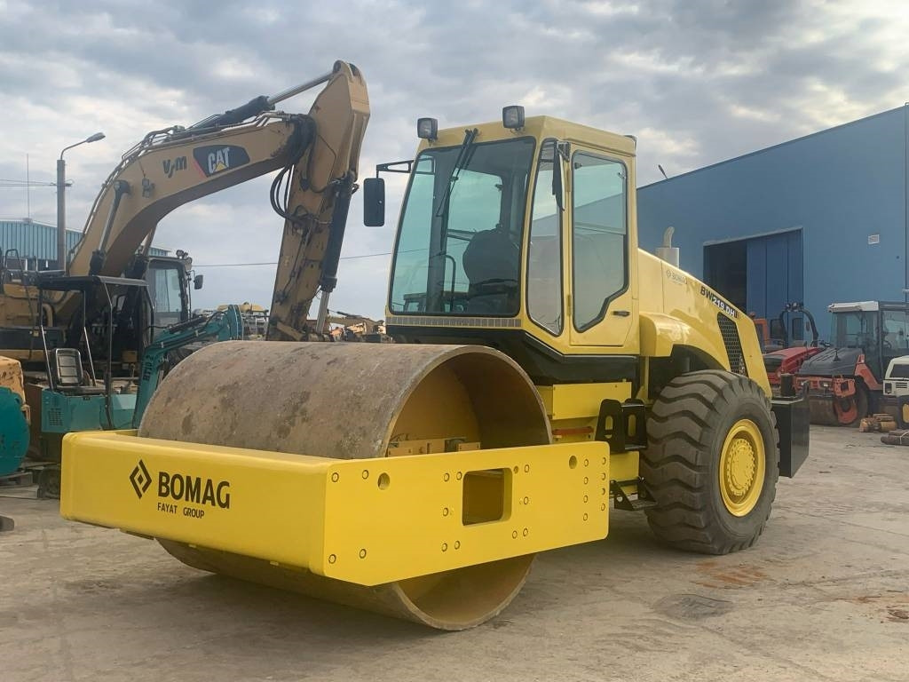 Bomag Shantui BW219DH - Schapenpootwals/ Grondverdichter: afbeelding 4 Bomag Shantui BW219DH - Schapenpootwals/ Grondverdichter: afbeelding 4
