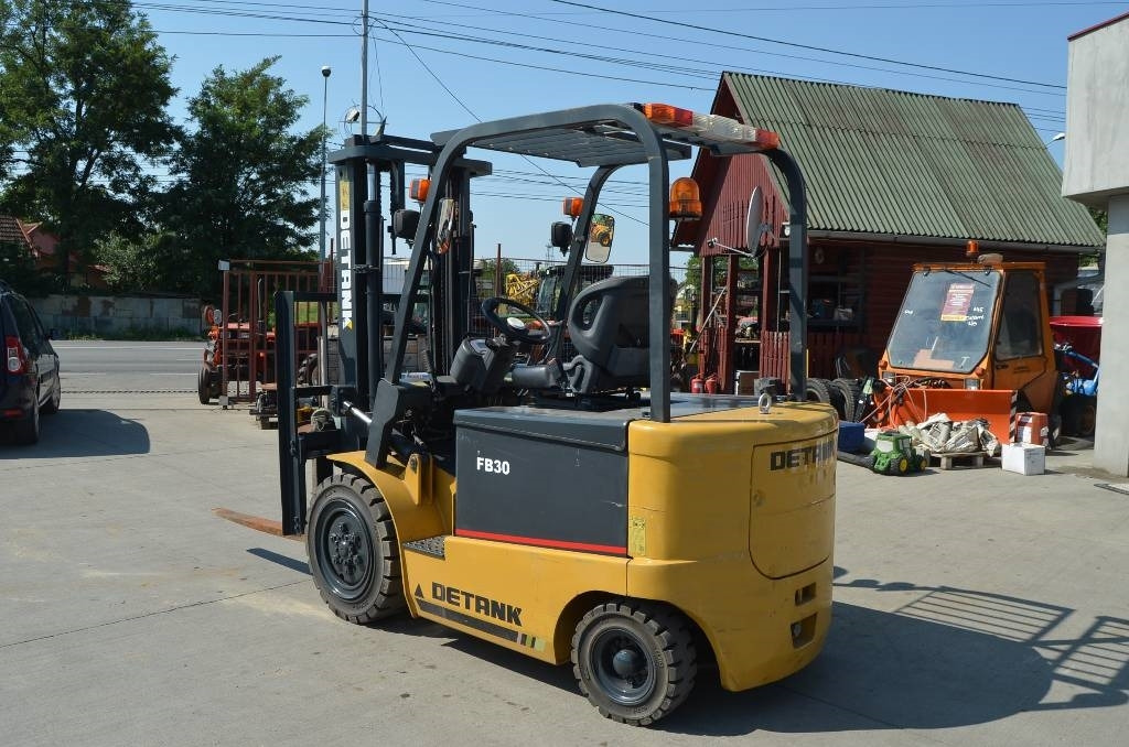 Detank FB30  - Elektrische heftruck: afbeelding 4 Detank FB30  - Elektrische heftruck: afbeelding 4