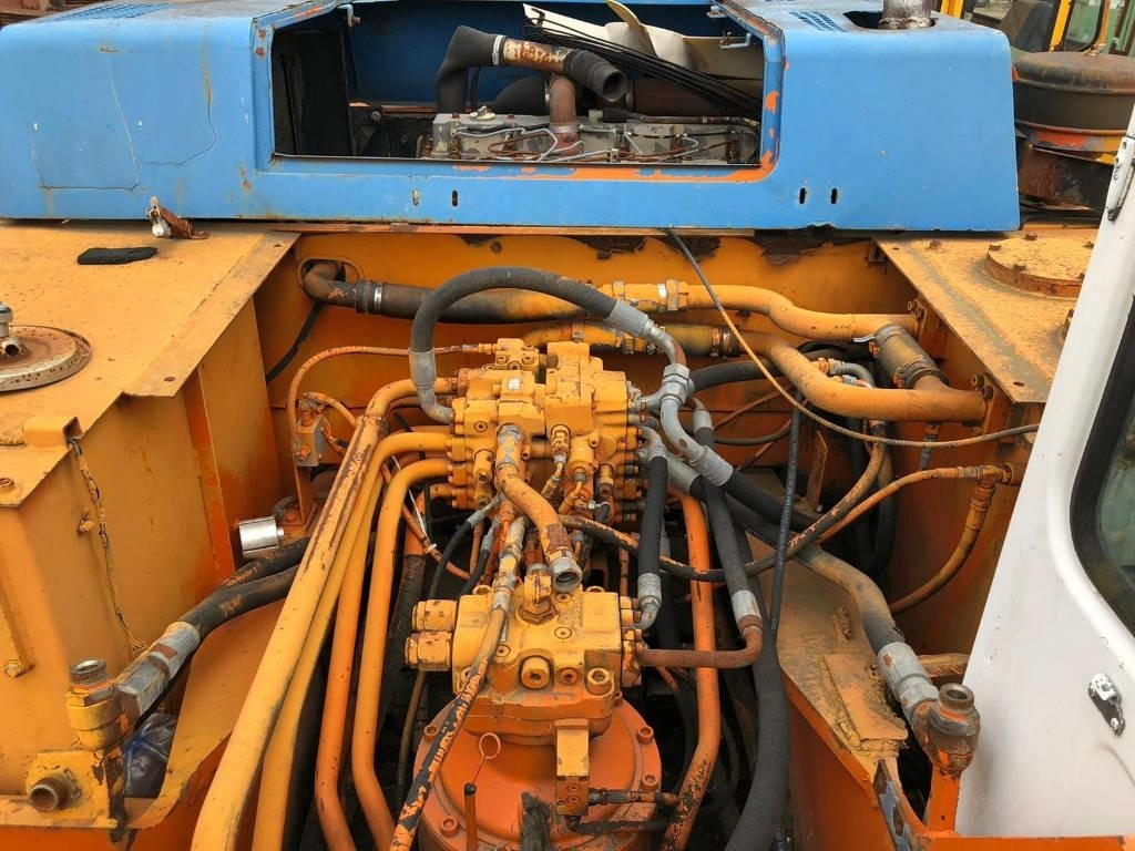 Halla Hitachi HE 280 ICE - Rupsgraafmachine: afbeelding 4 Halla Hitachi HE 280 ICE - Rupsgraafmachine: afbeelding 4