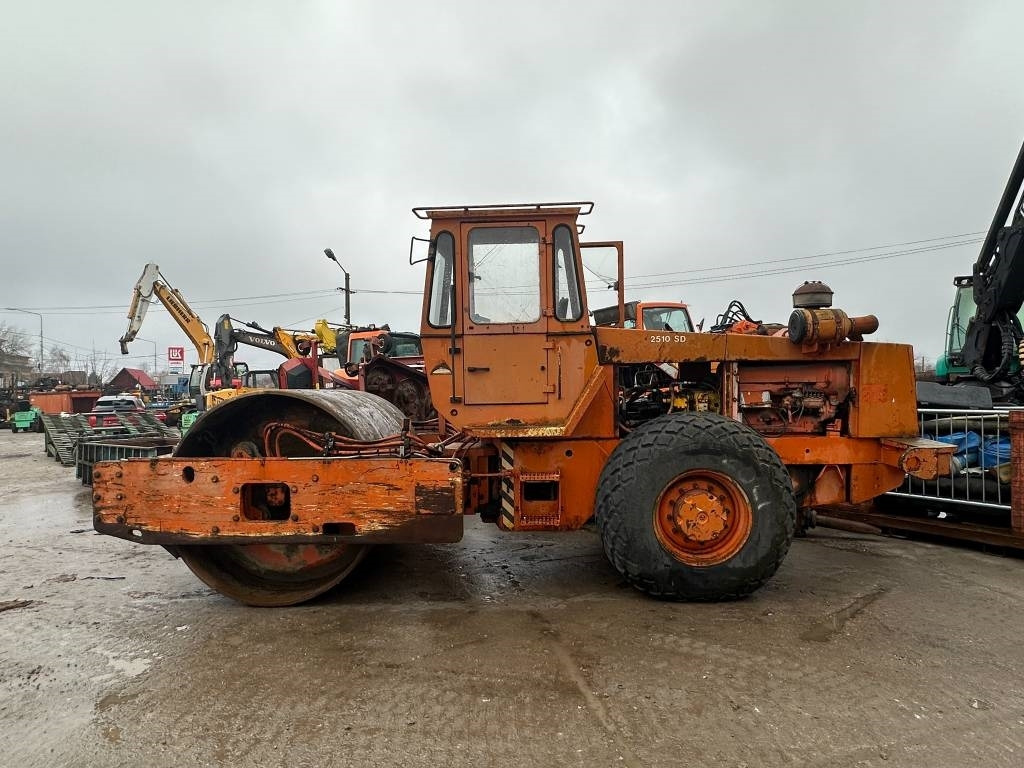 Hamm 2510 SD - Schapenpootwals/ Grondverdichter: afbeelding 3 Hamm 2510 SD - Schapenpootwals/ Grondverdichter: afbeelding 3
