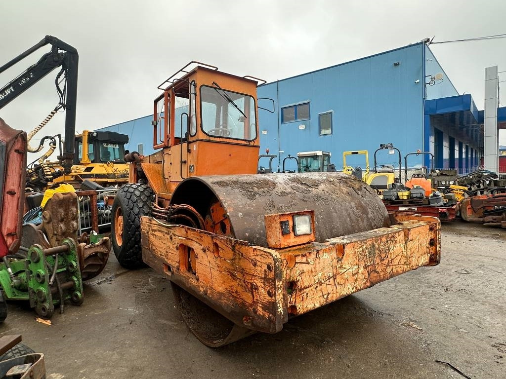 Hamm 2510 SD - Schapenpootwals/ Grondverdichter: afbeelding 2 Hamm 2510 SD - Schapenpootwals/ Grondverdichter: afbeelding 2