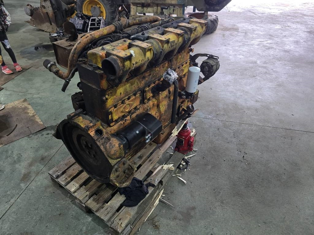 Hanomag 6 Cylinder ENGINE - Motor voor Bouwmachine: afbeelding 3 Hanomag 6 Cylinder ENGINE - Motor voor Bouwmachine: afbeelding 3