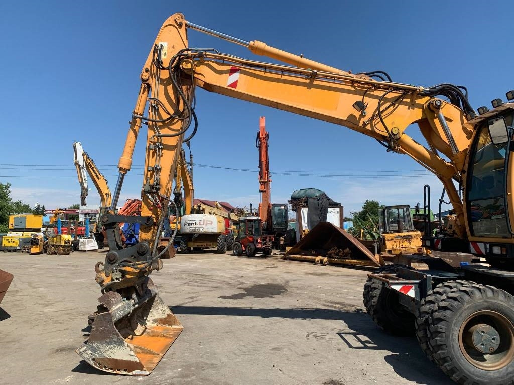 Hyundai Robex 180 W-9 A  - Mobiele graafmachine: afbeelding 4 Hyundai Robex 180 W-9 A  - Mobiele graafmachine: afbeelding 4