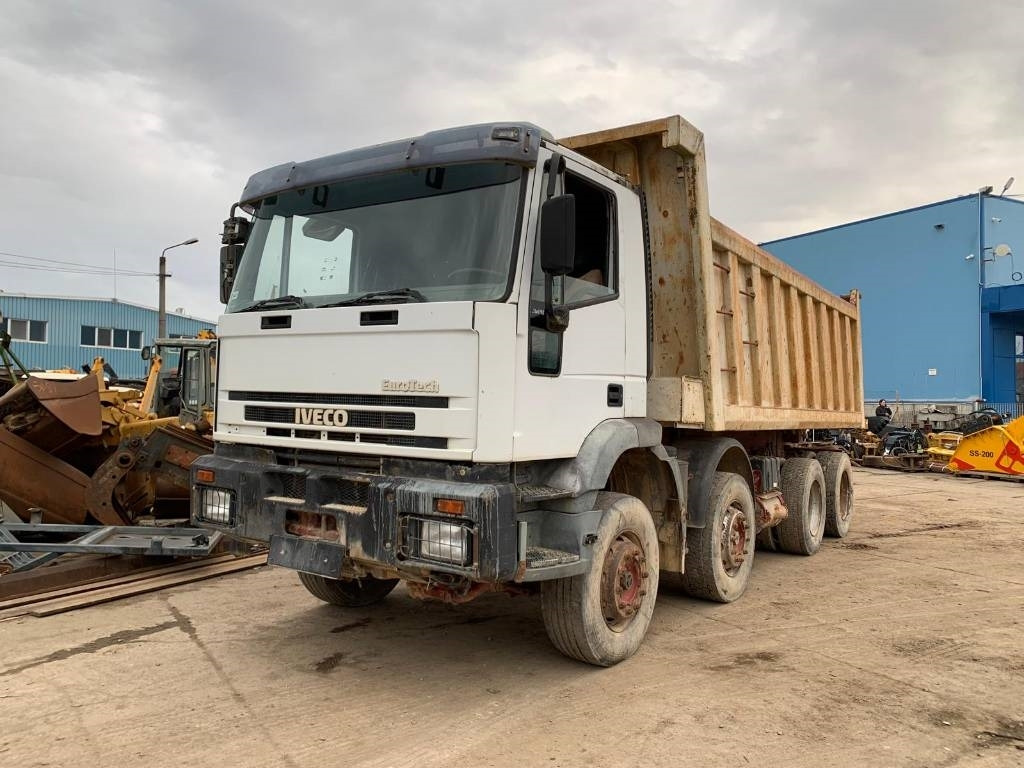 Iveco Eurotech - Kipper vrachtwagen: afbeelding 1 Iveco Eurotech - Kipper vrachtwagen: afbeelding 1