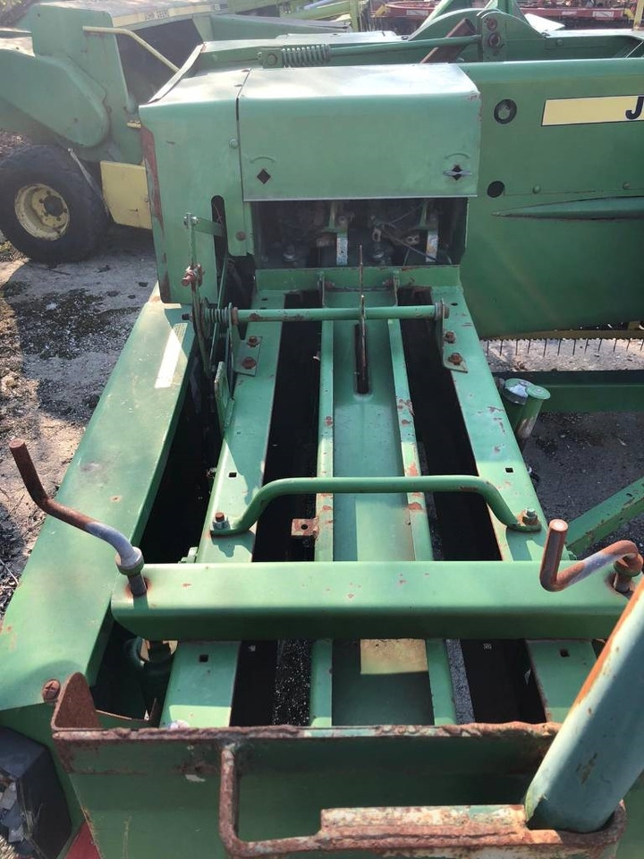 John Deere 459 - Vierkante balenpers: afbeelding 4 John Deere 459 - Vierkante balenpers: afbeelding 4