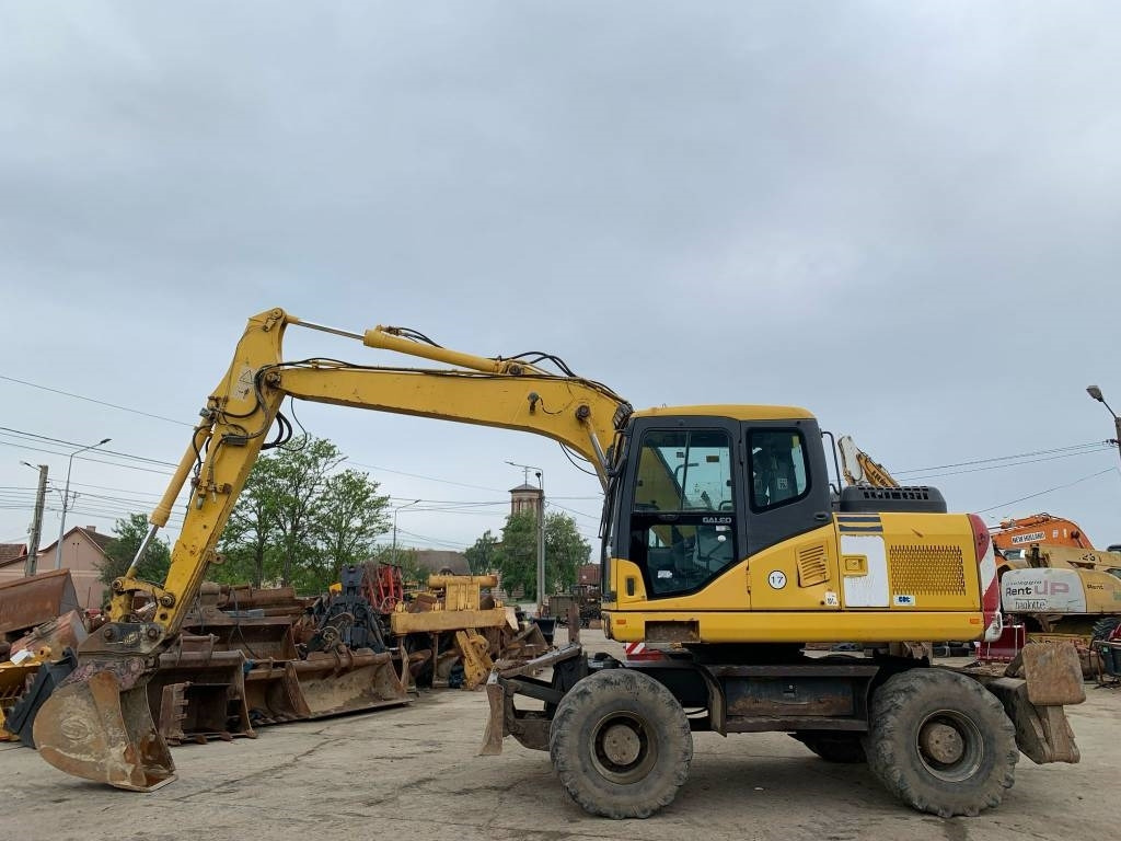 Komatsu PW 140-7 - Mobiele graafmachine: afbeelding 2 Komatsu PW 140-7 - Mobiele graafmachine: afbeelding 2
