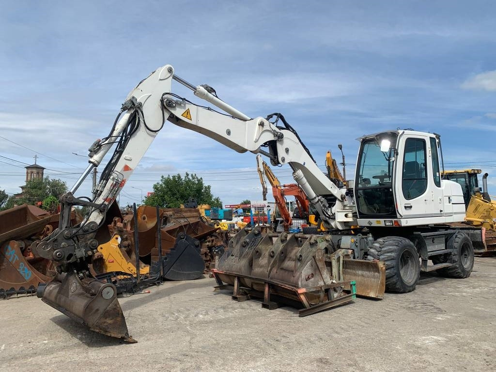 Liebherr A 311 Litronic - Mobiele graafmachine: afbeelding 1 Liebherr A 311 Litronic - Mobiele graafmachine: afbeelding 1
