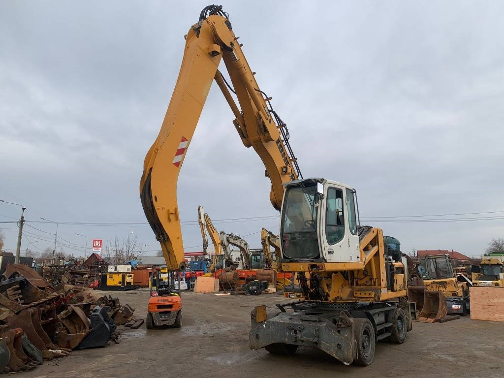Liebherr A 904 C - Mobiele graafmachine: afbeelding 1 Liebherr A 904 C - Mobiele graafmachine: afbeelding 1