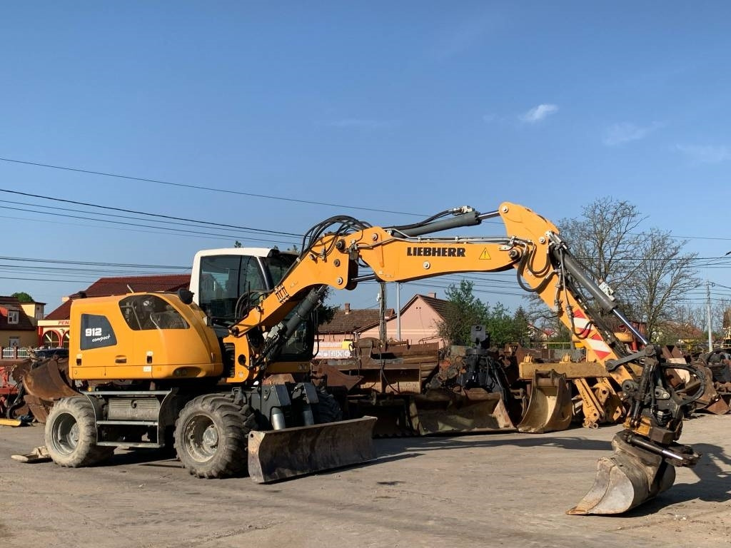 Liebherr A912 Compact+Engcon Rototilt - Mobiele graafmachine: afbeelding 2 Liebherr A912 Compact+Engcon Rototilt - Mobiele graafmachine: afbeelding 2
