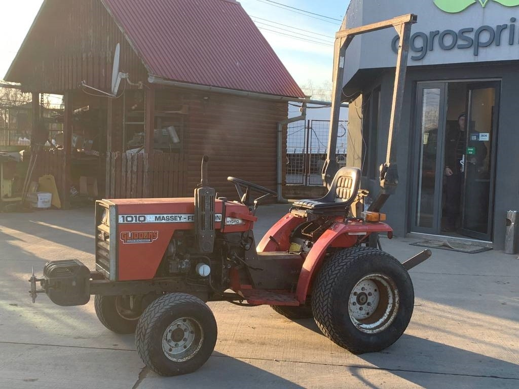 Massey Ferguson 1010 - Tractor: afbeelding 5 Massey Ferguson 1010 - Tractor: afbeelding 5