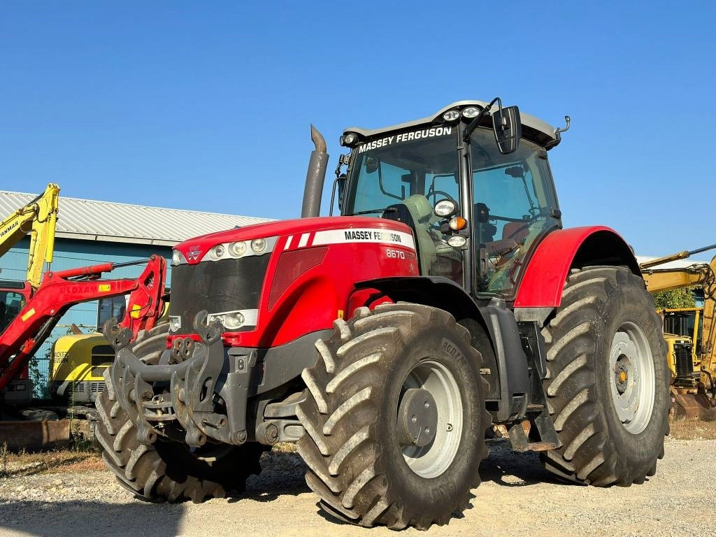 Massey Ferguson 8670 - Tractor: afbeelding 1 Massey Ferguson 8670 - Tractor: afbeelding 1