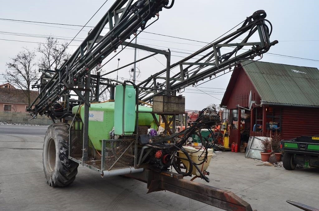 Technoma 2500 - Getrokken veldspuit: afbeelding 4 Technoma 2500 - Getrokken veldspuit: afbeelding 4