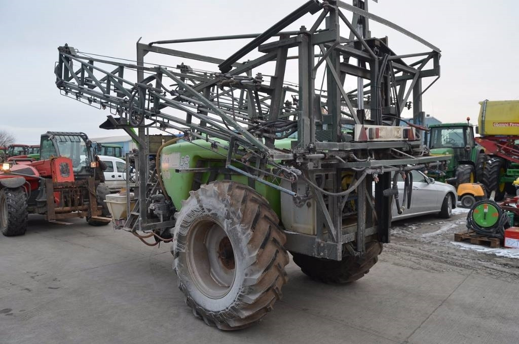 Technoma 2500 - Getrokken veldspuit: afbeelding 2 Technoma 2500 - Getrokken veldspuit: afbeelding 2